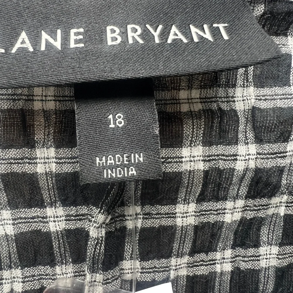 Lane Bryant Square-Neck Plaid Top with Button Details NWT (Size 18W) - Picture 5 of 6